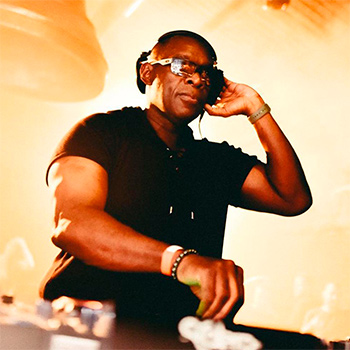 Kevin Saunderson - 传记与作品目录、所有专辑和歌曲 Kevin Saunderson