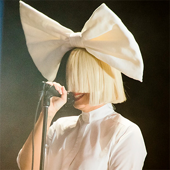 传记 Sia