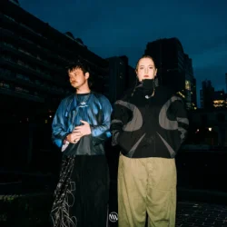 Cover Casey Club & Paige Eliza - Virtual Girl